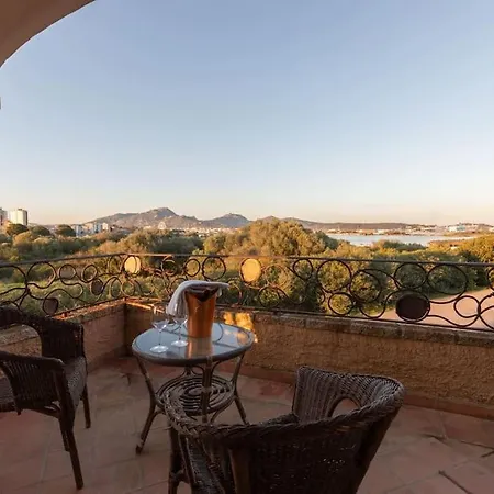 Casa Angelo Mare - Gulf Of Sea View- Ferienhaus Olbia